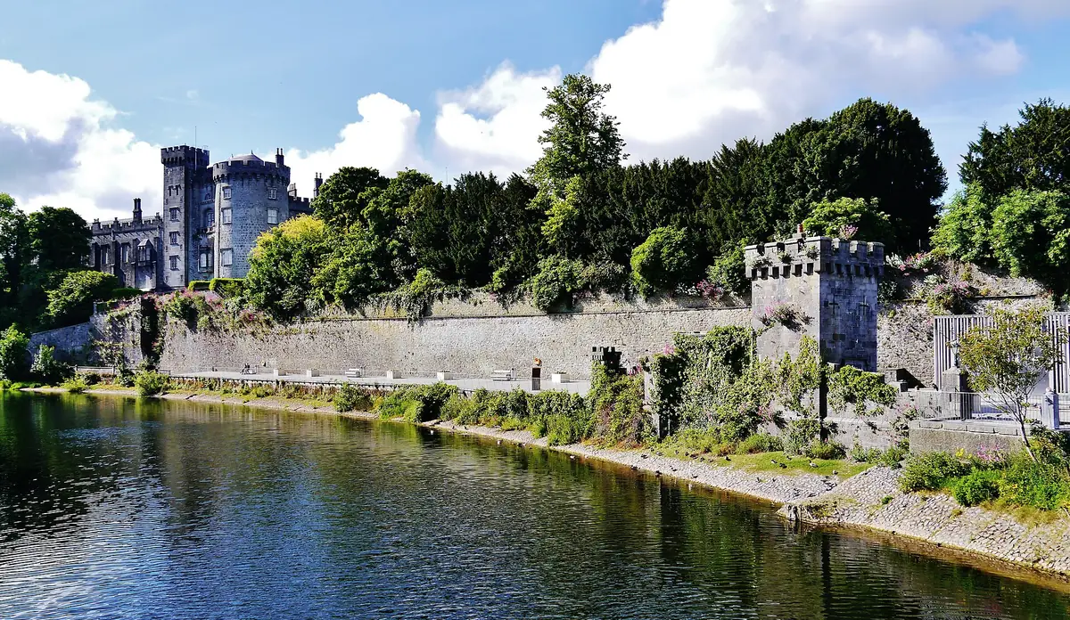 Il Castello di Kilkenny sul fiume Nore