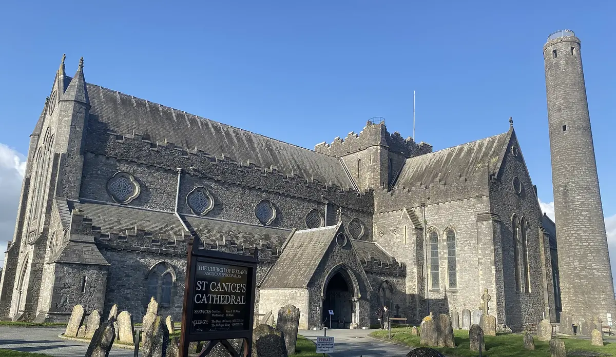 La St Canice's Cathedral a Kilkenny